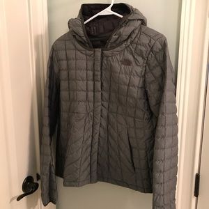 🎉 GREAT CONDITION NORTH FACE THERMOBALL JACKET!!!